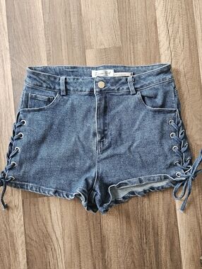 High-Rise Lace-Up Side Jean Shorts - Blue